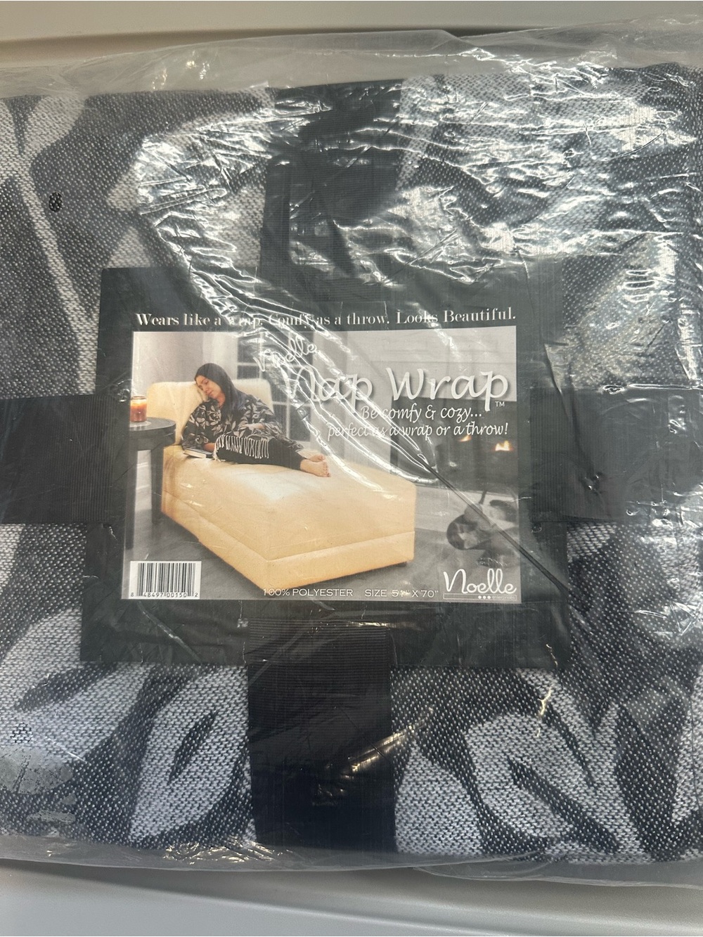 🆕 Noelle Sleep Wrap Throw Blanket - Black & White Leaf Pattern